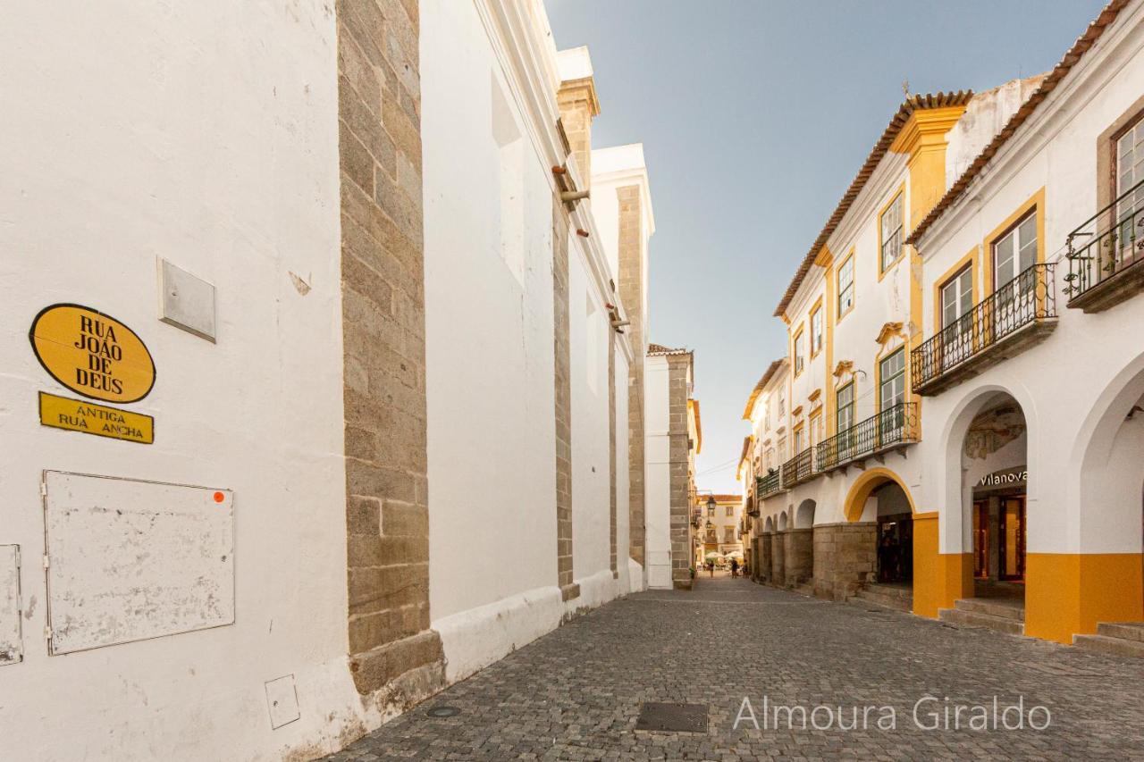 Apartament Almoura Giraldo Centro Historico Évora Zewnętrze zdjęcie